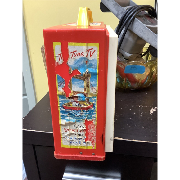 Vintage 1964 Fisher-Price Giant Screen Music Box TV Two Tunes Working - Picture 5 of 6